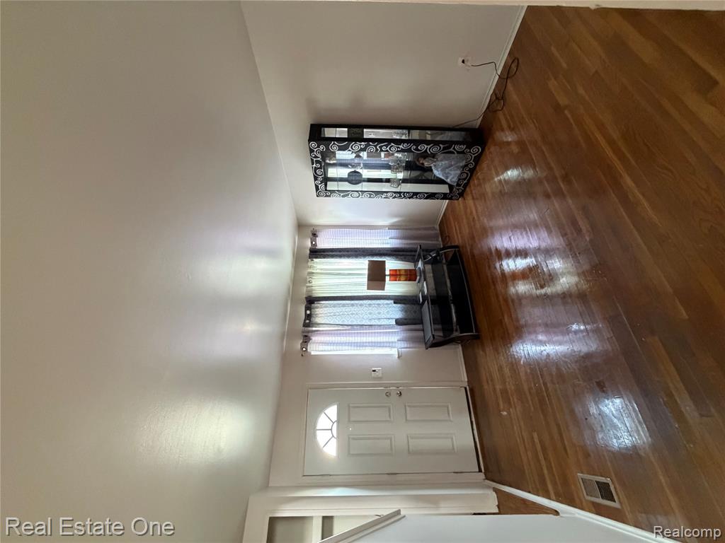 23517 Baker Street Property Photo 4