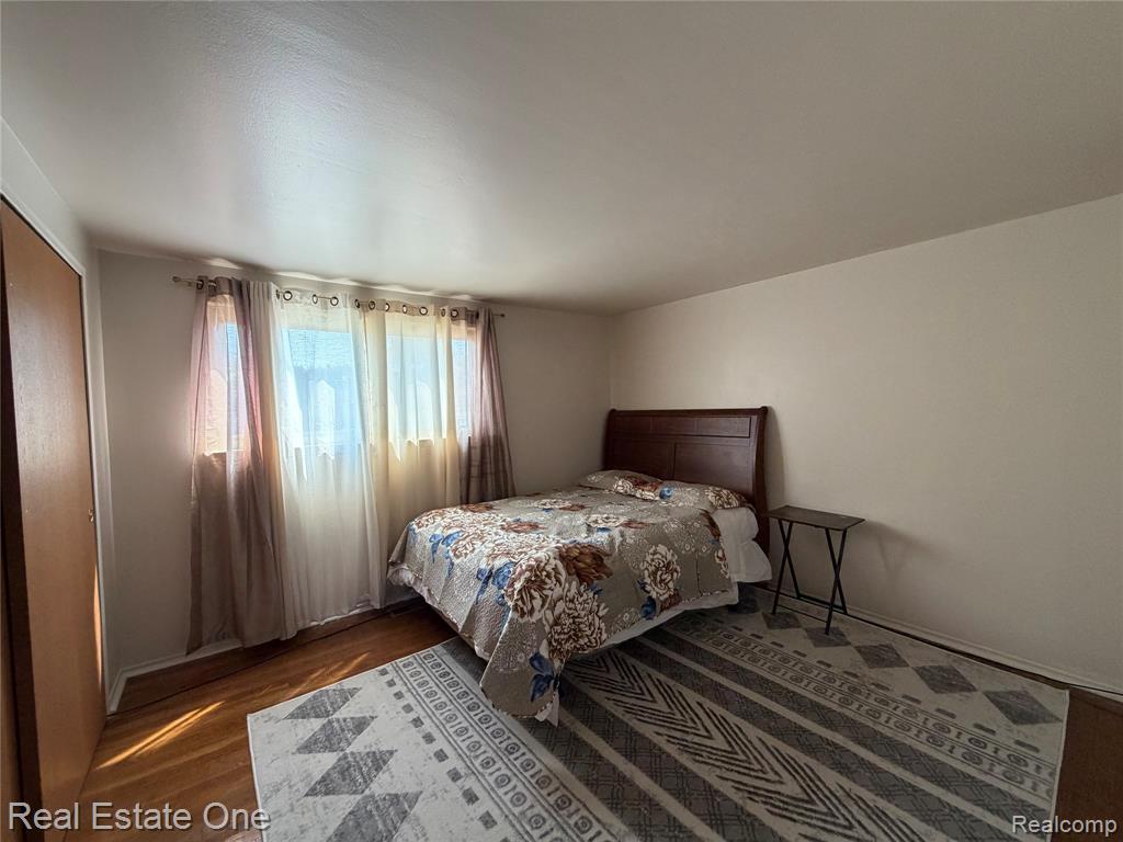 23517 Baker Street Property Photo 7