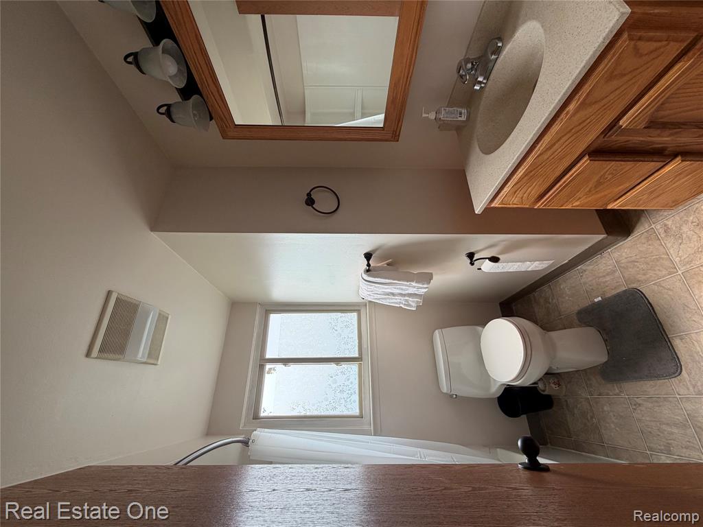 23517 Baker Street Property Photo 10