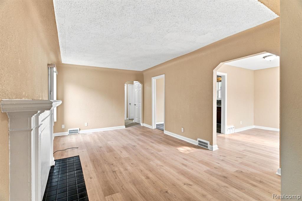 16886 Ilene Street Property Photo 7