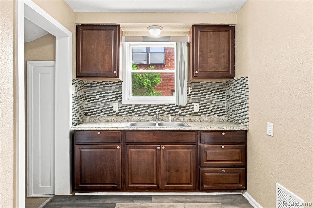 16886 Ilene Street Property Photo 12