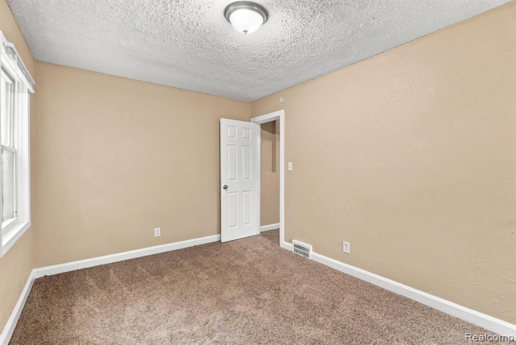 16886 Ilene Street Property Photo 20
