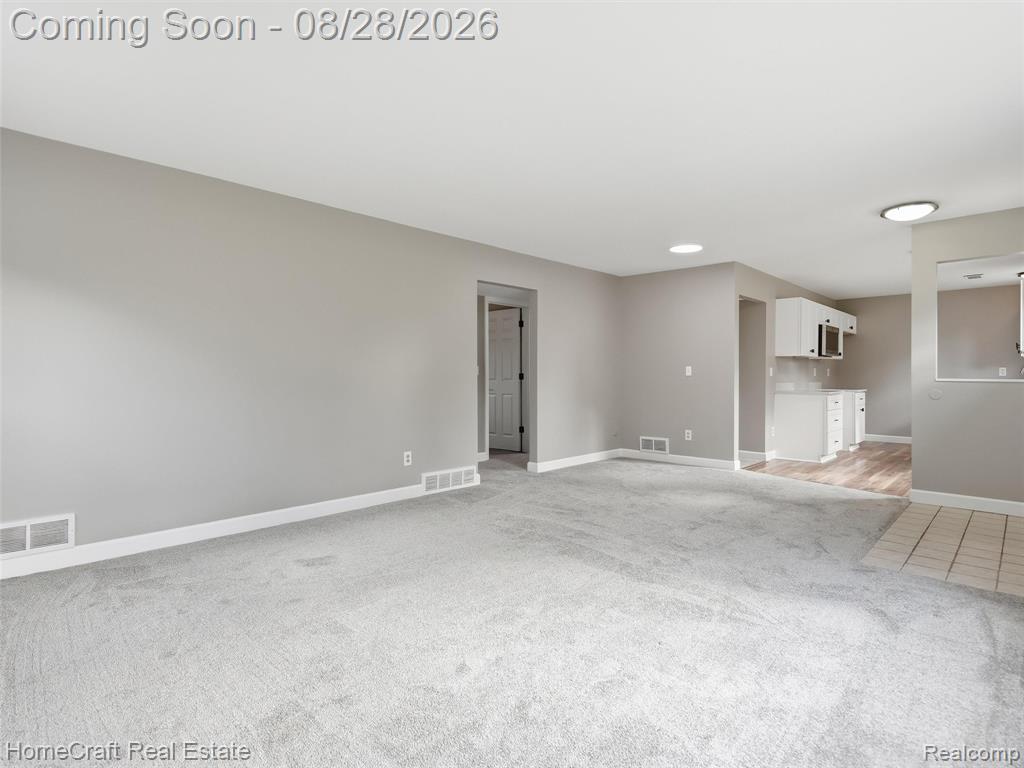8360 N Henry Ruff Road Property Photo 6