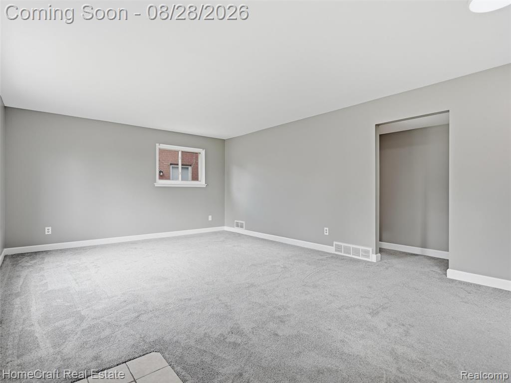 8360 N Henry Ruff Road Property Photo 7