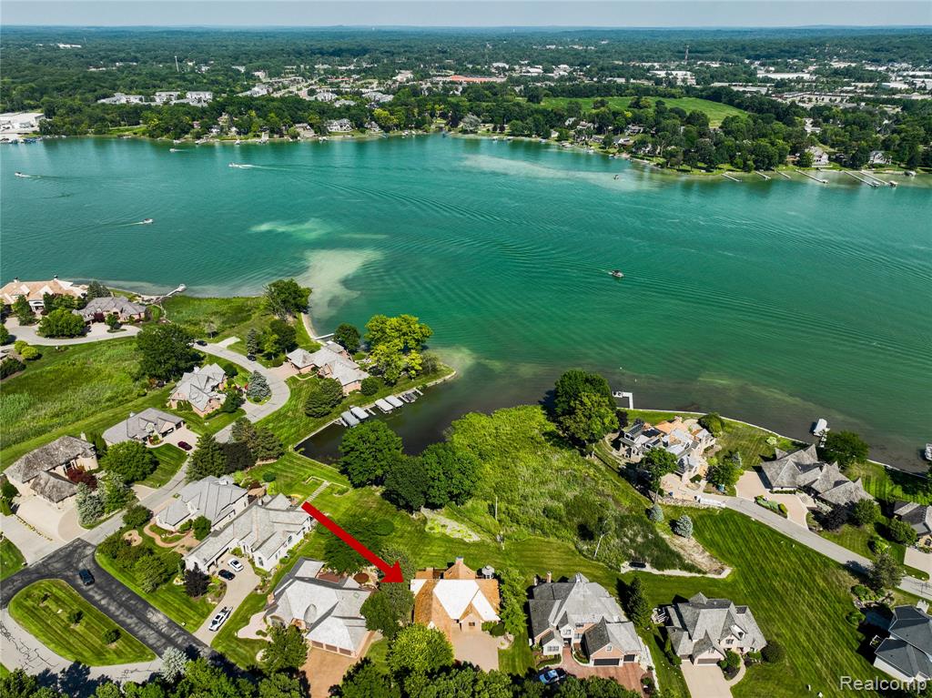 62 Chateaux Du Lac Drive Property Photo 2