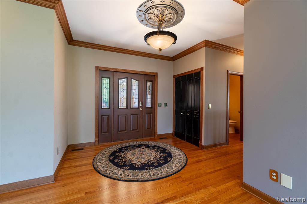 62 Chateaux Du Lac Drive Property Photo 4