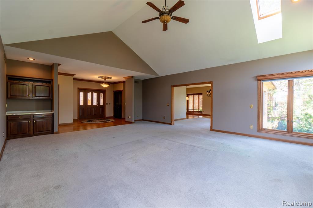62 Chateaux Du Lac Drive Property Photo 5