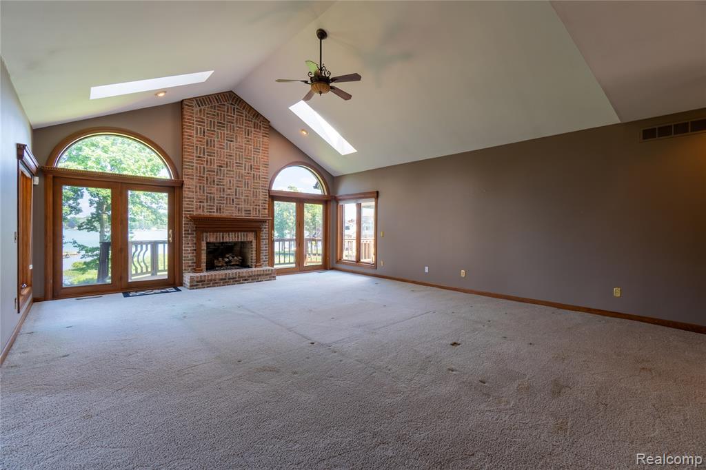 62 Chateaux Du Lac Drive Property Photo 6