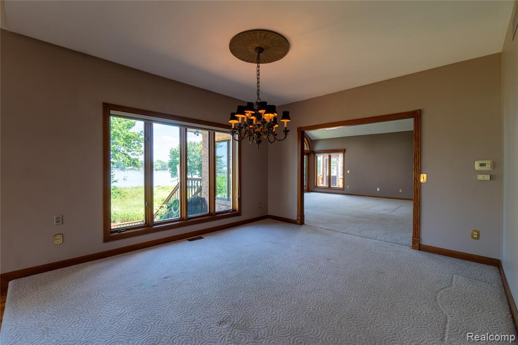 62 Chateaux Du Lac Drive Property Photo 9