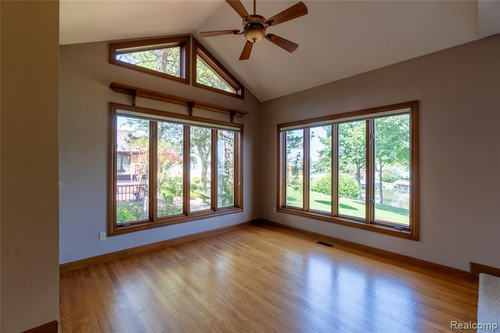 62 Chateaux Du Lac Drive Property Photo 10