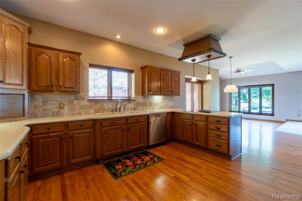 62 Chateaux Du Lac Drive Property Photo 12