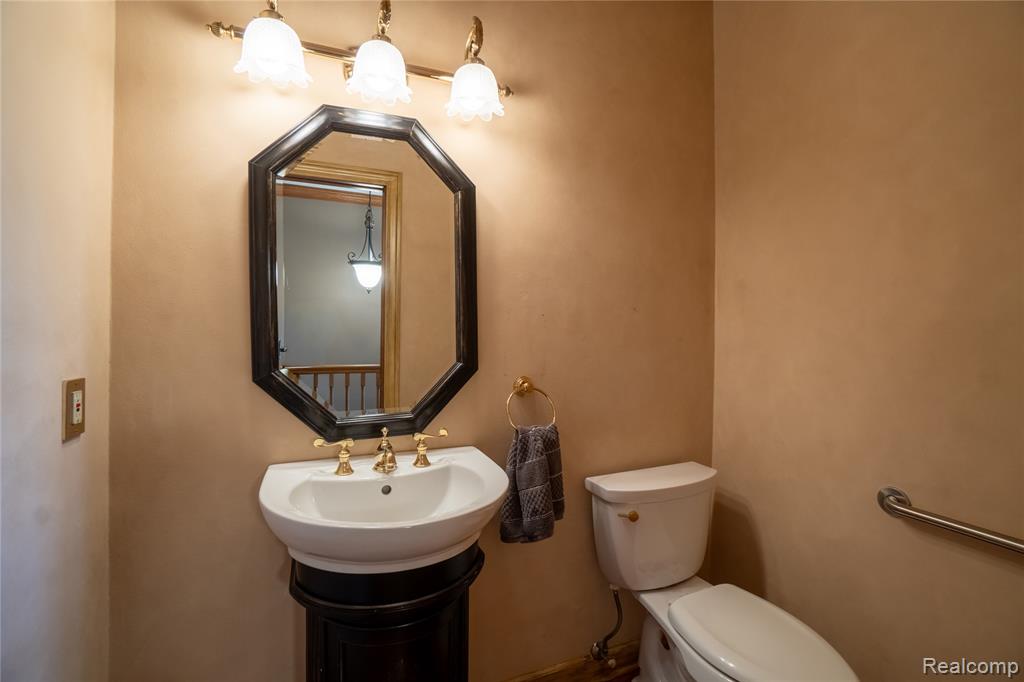 62 Chateaux Du Lac Drive Property Photo 20