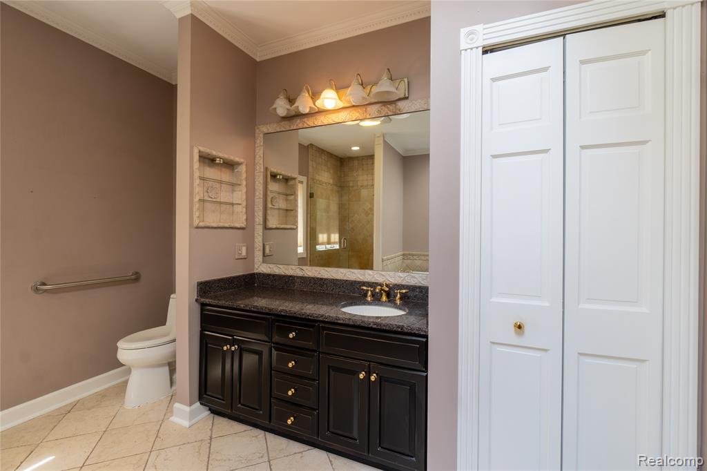 62 Chateaux Du Lac Drive Property Photo 25