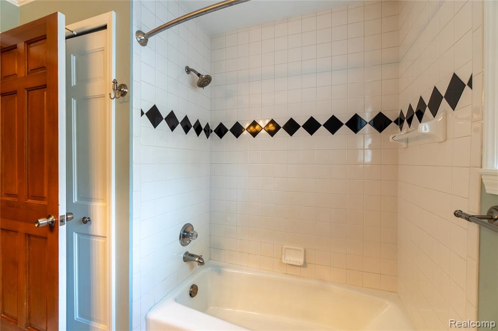 62 Chateaux Du Lac Drive Property Photo 30