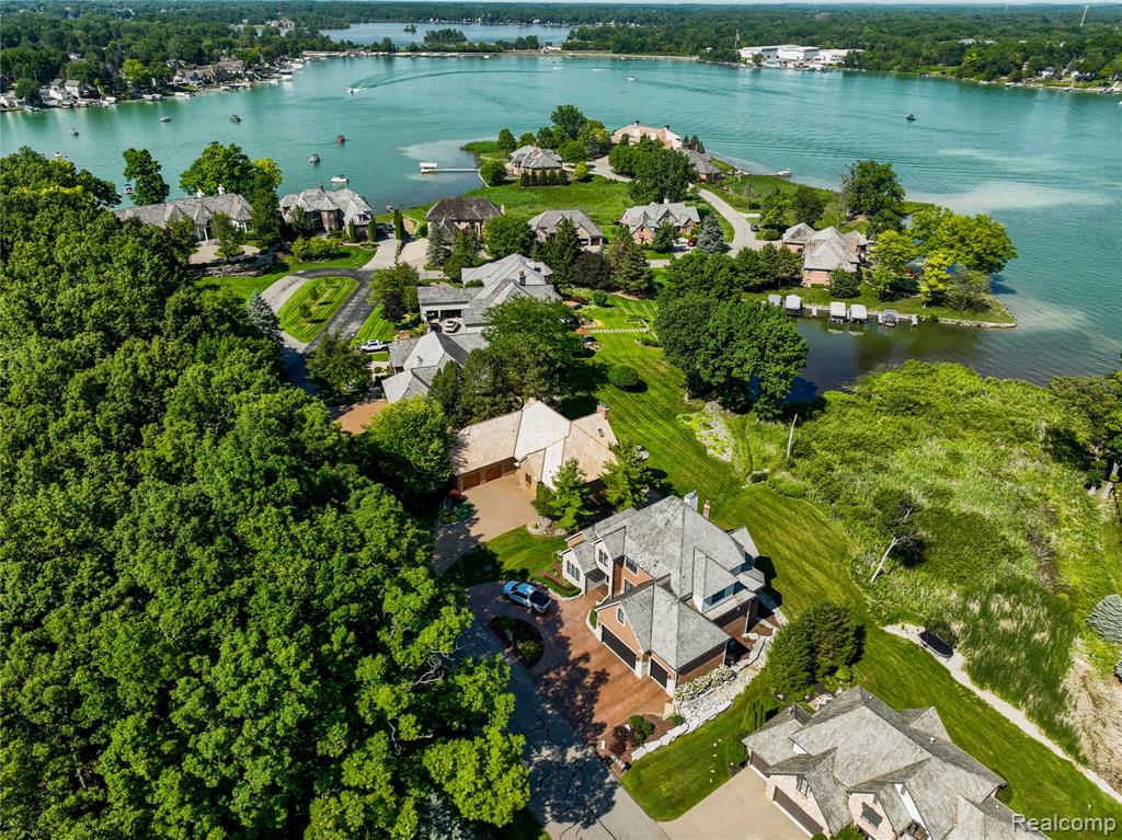 62 Chateaux Du Lac Drive Property Photo 45