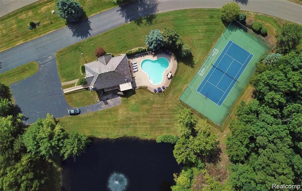 62 Chateaux Du Lac Drive Property Photo 48