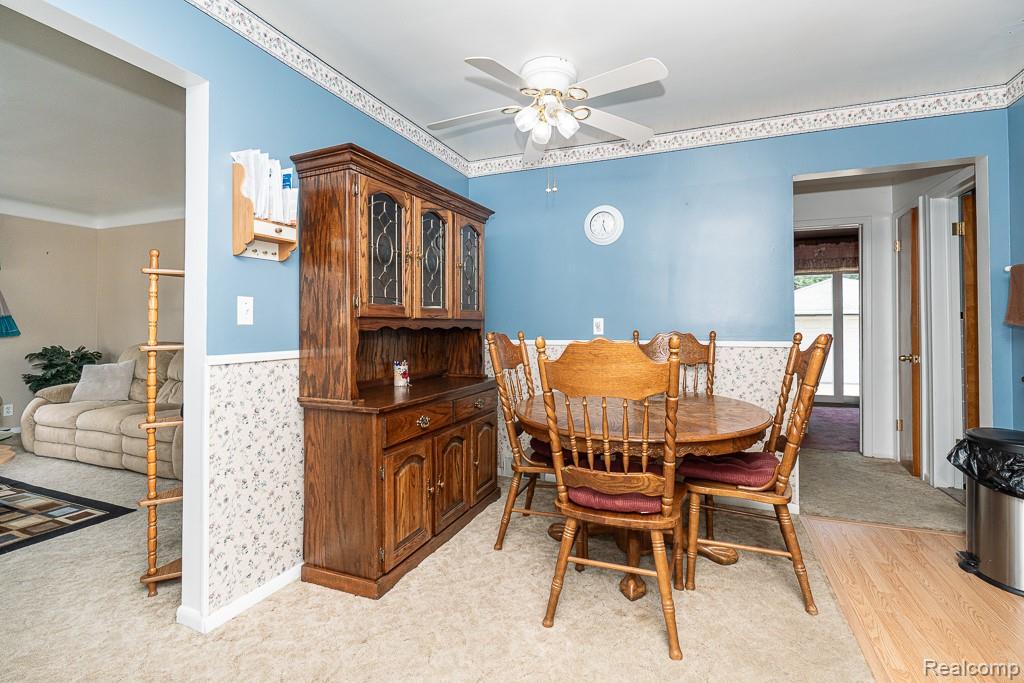 25305 Campbell Avenue Property Photo 10