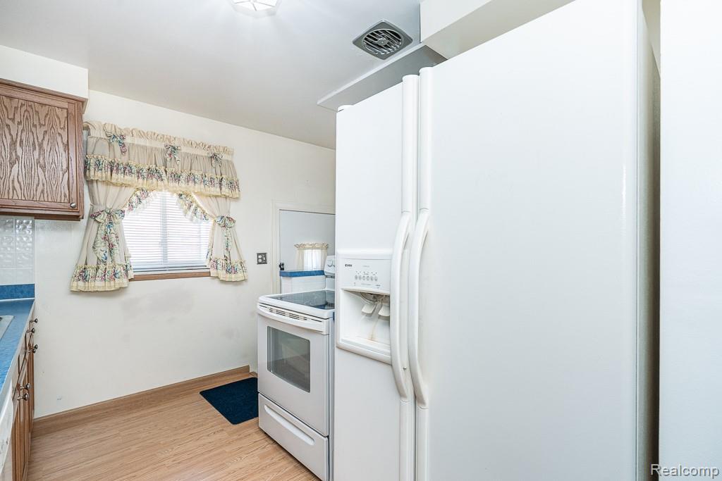25305 Campbell Avenue Property Photo 19