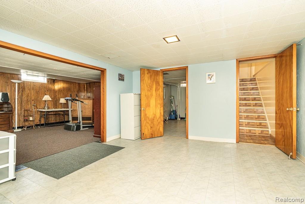 25305 Campbell Avenue Property Photo 31