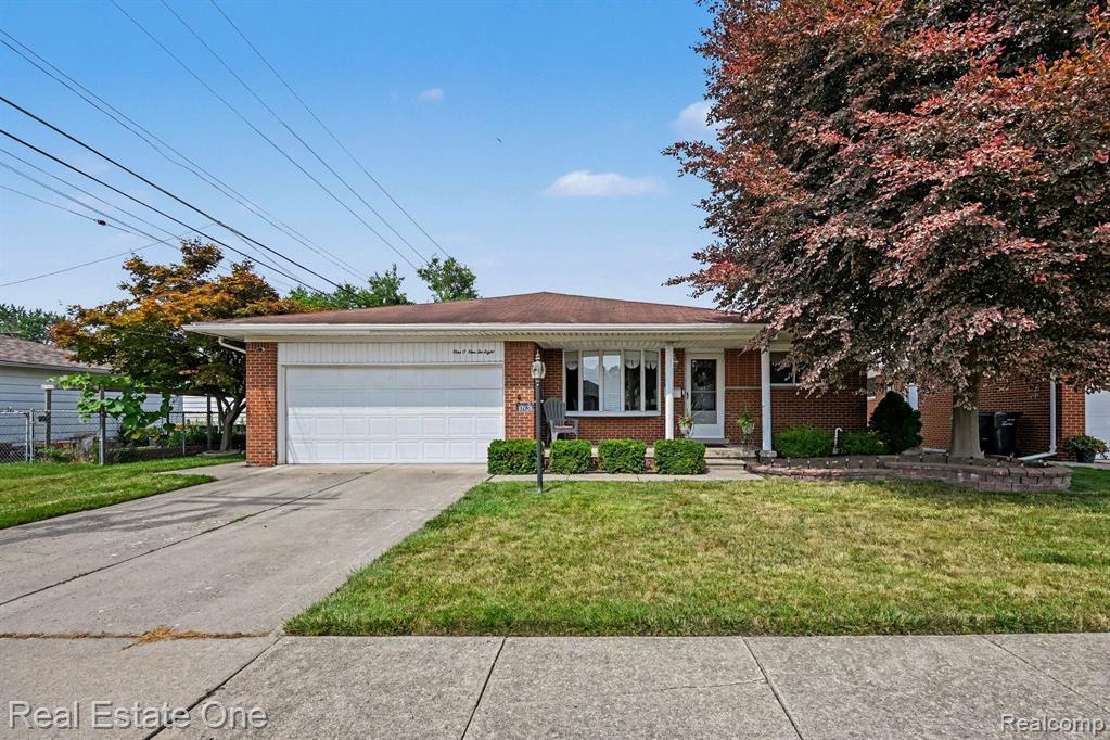 10928 Balfour Avenue Property Photo 1