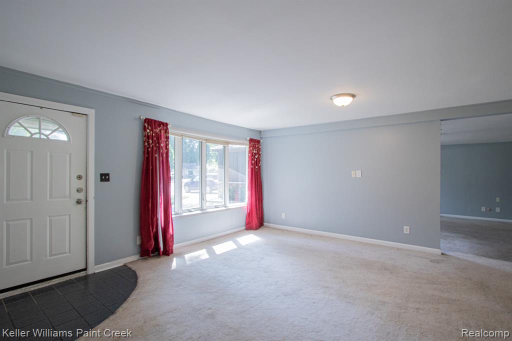 21725 Ulrich Street Property Photo 4