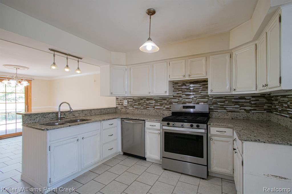 21725 Ulrich Street Property Photo 14