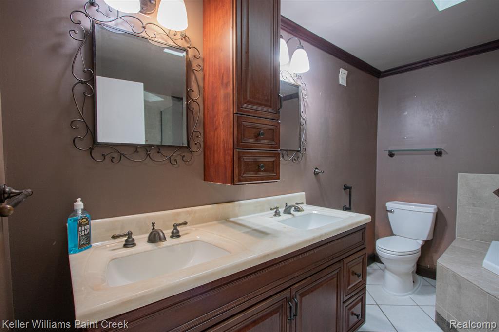 21725 Ulrich Street Property Photo 21