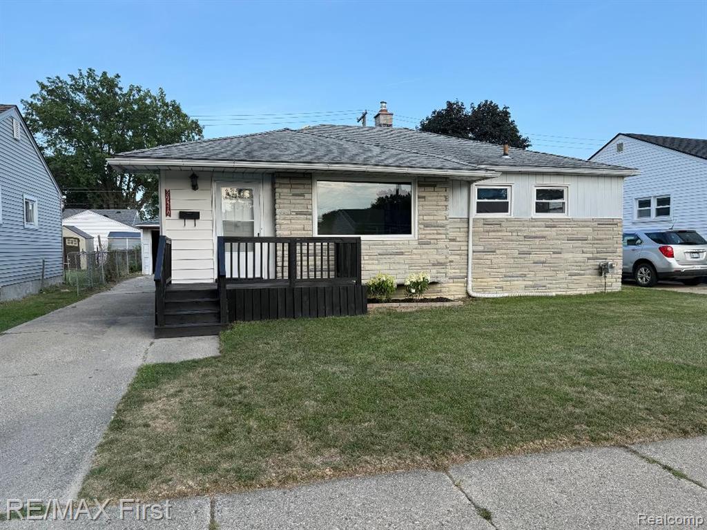29570 Rosemont Street Property Photo 1