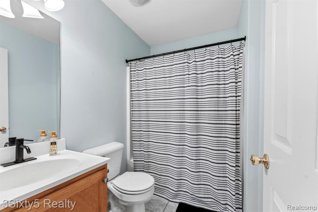 14392 Canterbury Lane Property Photo 13