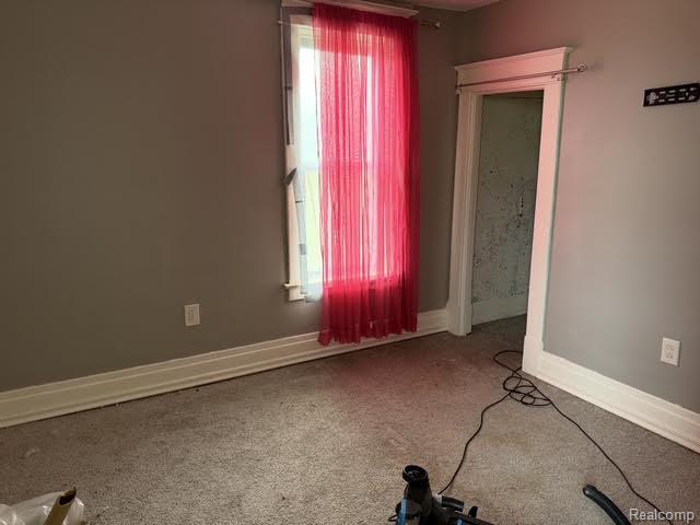 734 W Burnside Road Property Photo 17