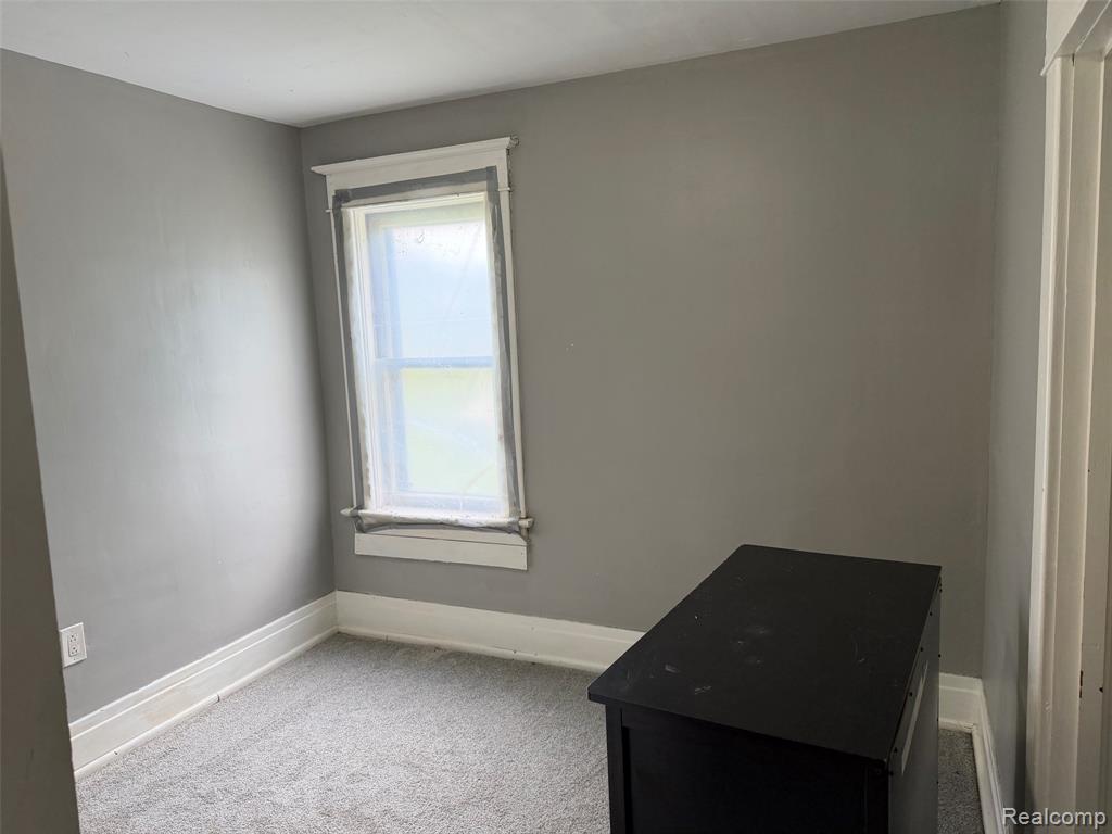734 W Burnside Road Property Photo 19
