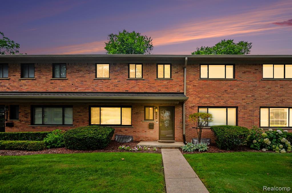 144 E Hickory Grove Road