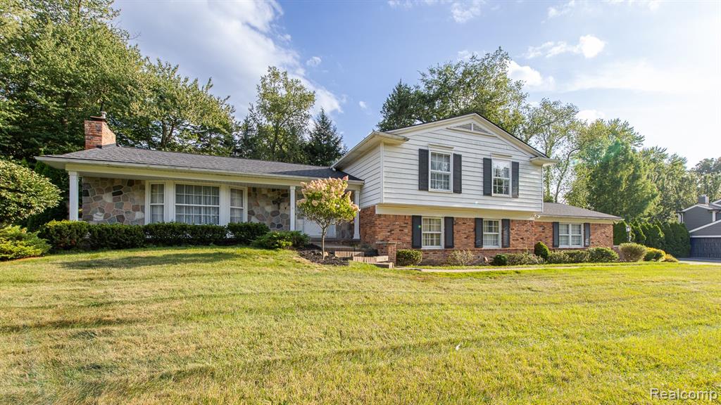 4744 Brafferton Drive Property Photo 3