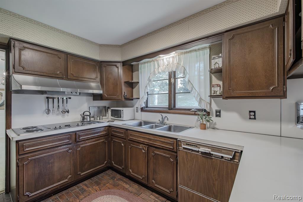 4744 Brafferton Drive Property Photo 12