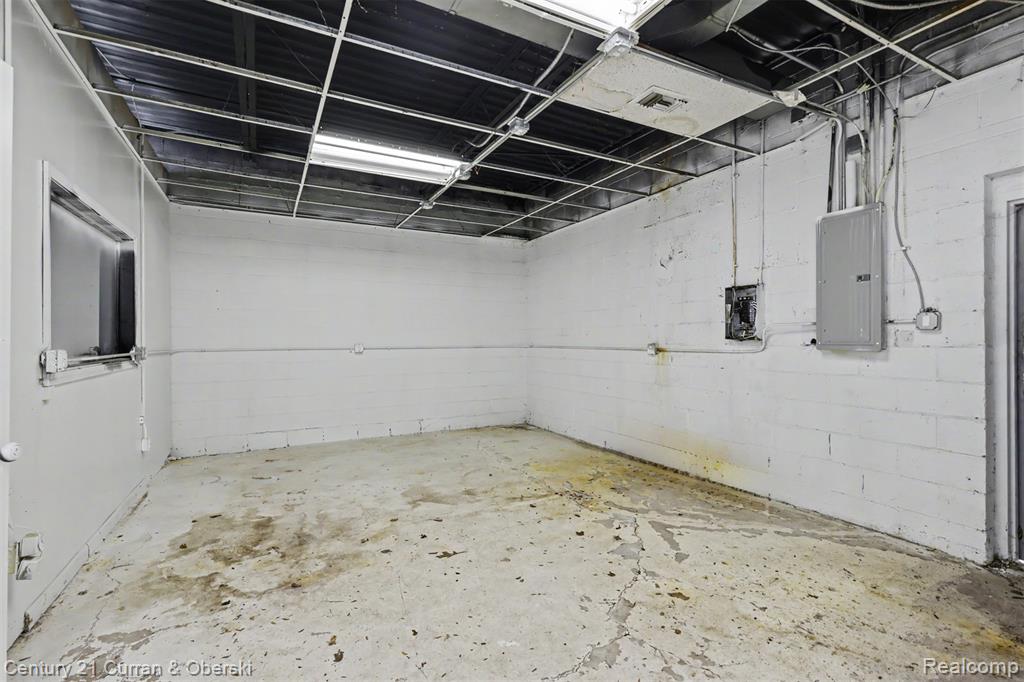 22909 Van Born Road Property Photo 7