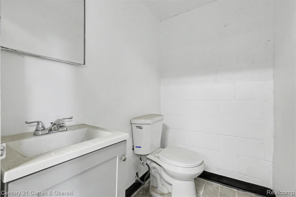 22909 Van Born Road Property Photo 9