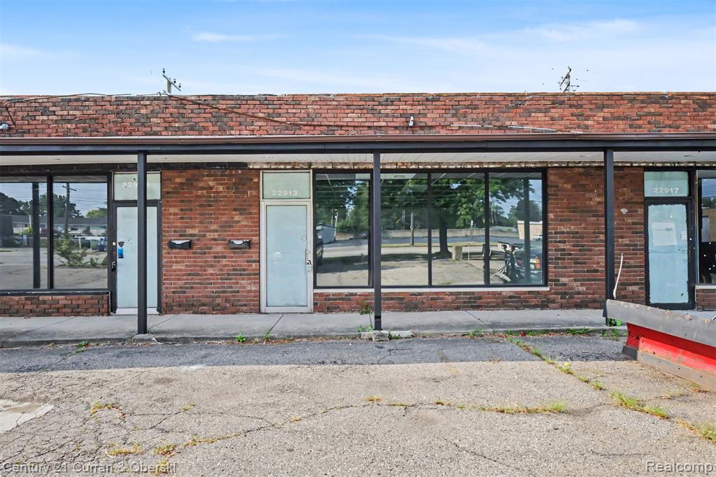 22909 Van Born Road Property Photo 10