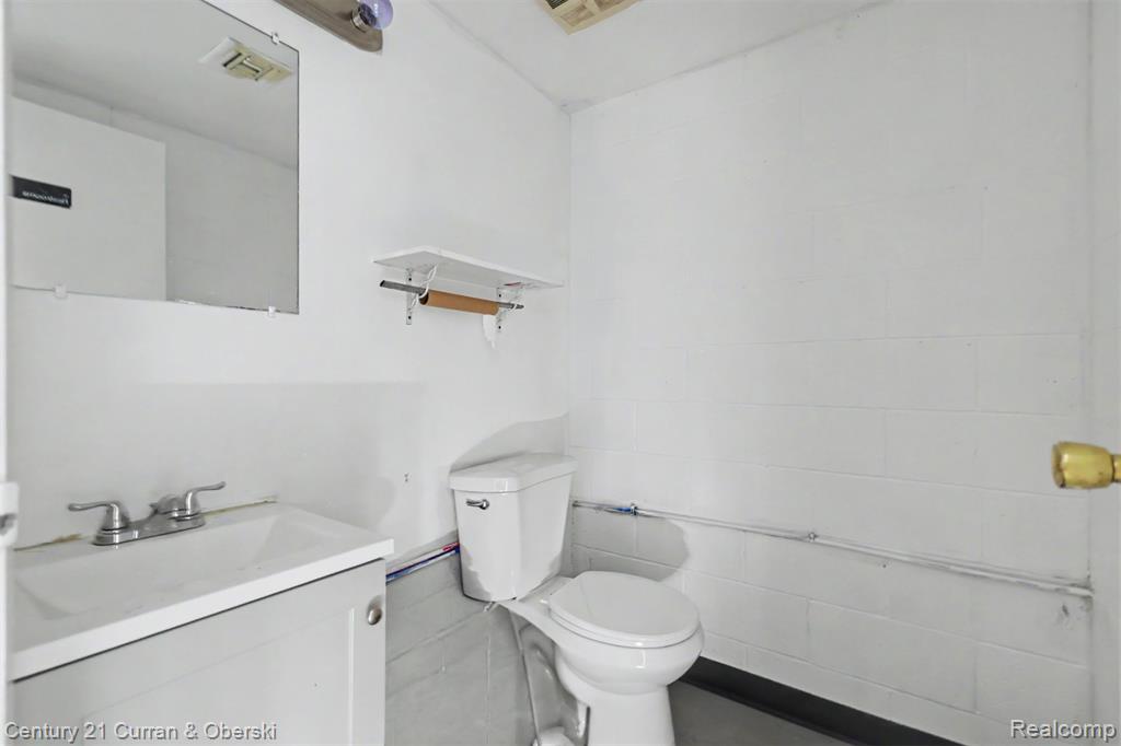 22909 Van Born Road Property Photo 24