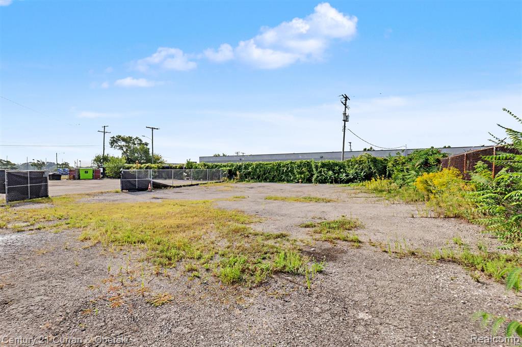 22909 Van Born Road Property Photo 25