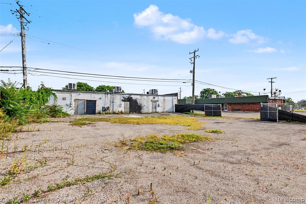 22909 Van Born Road Property Photo 26