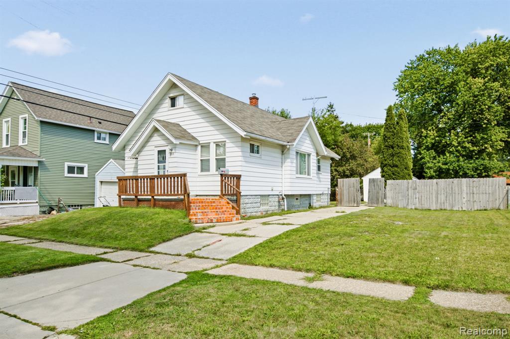 1218 12th Street Property Photo 1