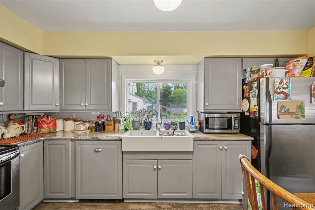 4291 West Street Property Photo 5