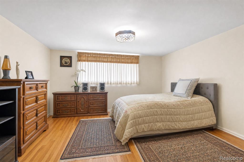 5937 Orchard Avenue Property Photo 12
