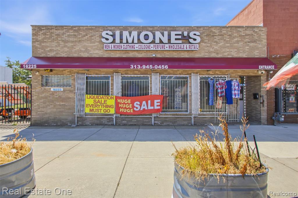 16225 W Warren Avenue Property Photo 1