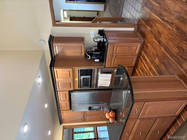 8454 Fawn Valley Drive Property Photo 11