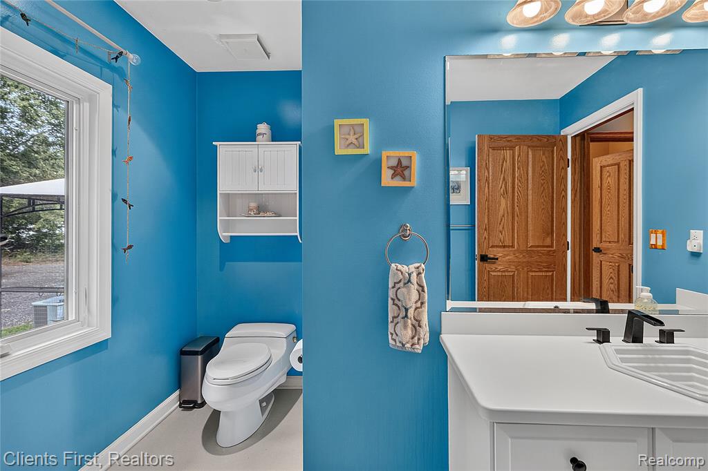 9022 Kingston Court Property Photo 25