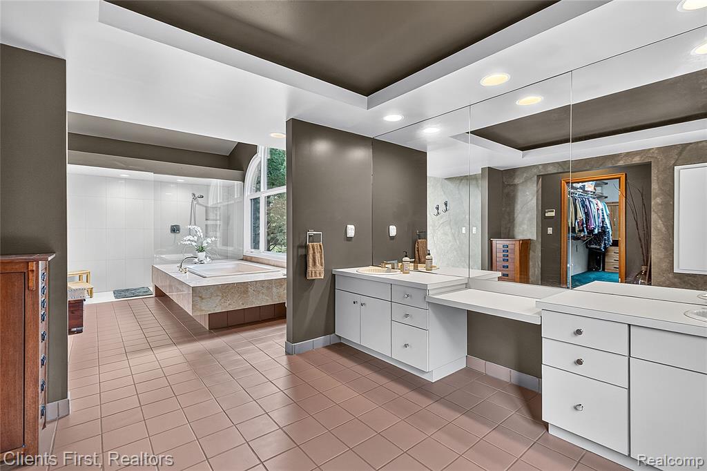 9022 Kingston Court Property Photo 33