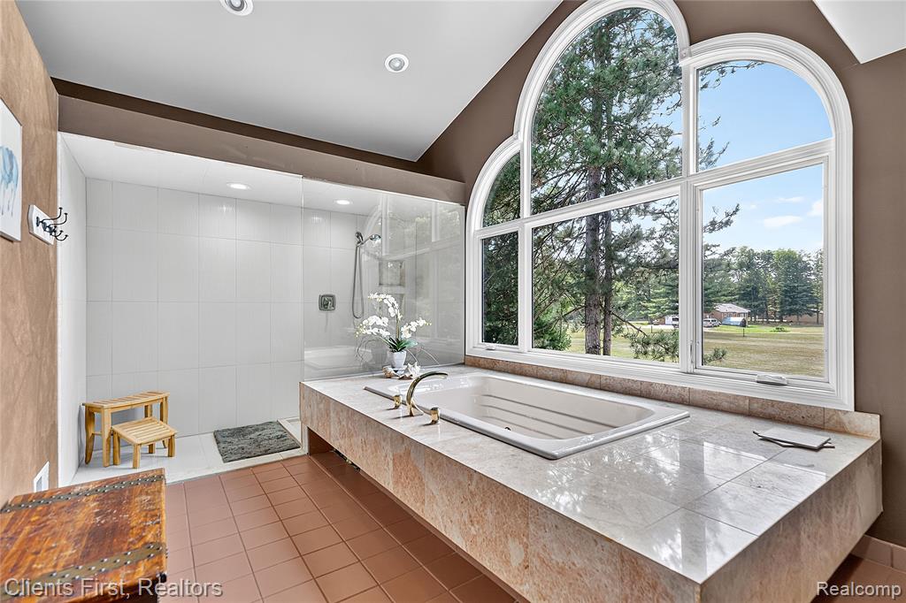 9022 Kingston Court Property Photo 35