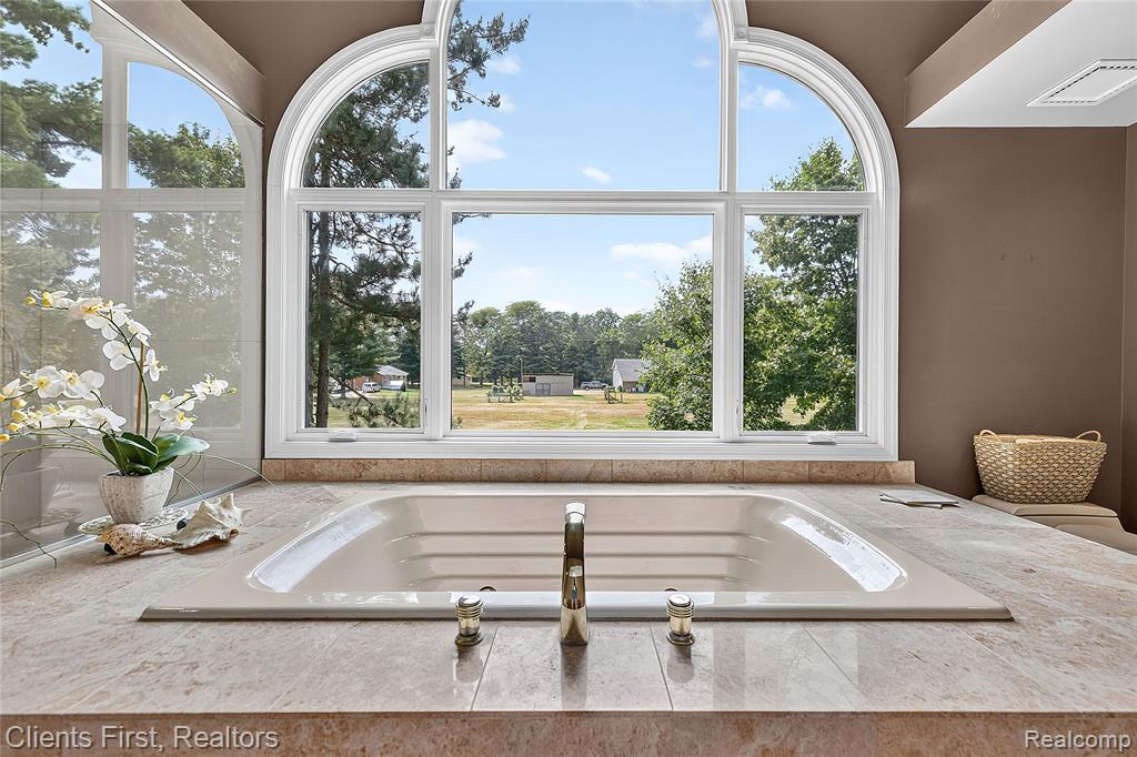 9022 Kingston Court Property Photo 37