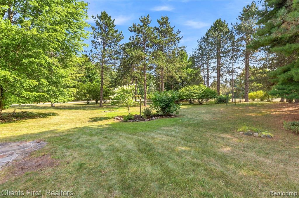 9022 Kingston Court Property Photo 46